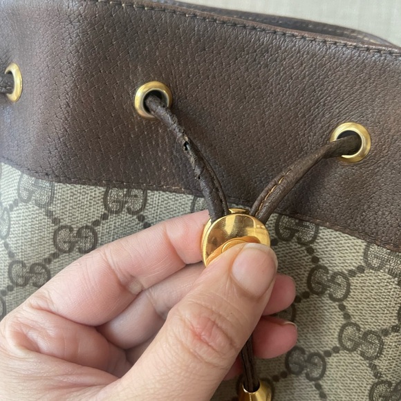 Authentic Gucci vintage web sherry line drawstring bag 41.02.085 (D09) - Picture 3 of 16